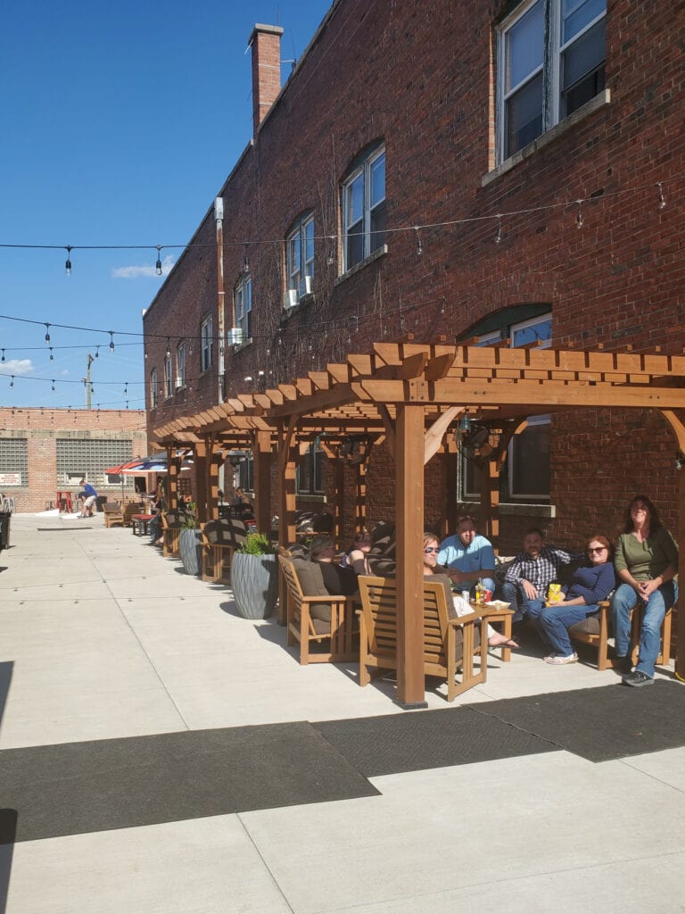 Outdoor Dining at Clayton's Rail | Source: MDDP