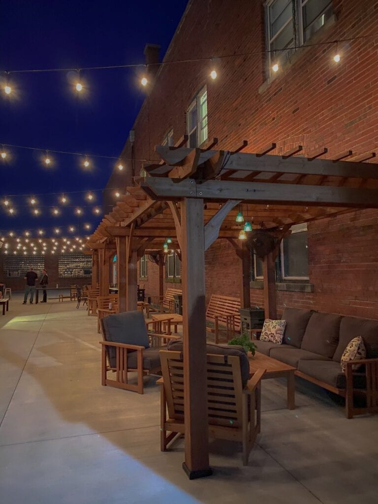 Cafe Lighting + Outdoor Seating | Source: MDDP